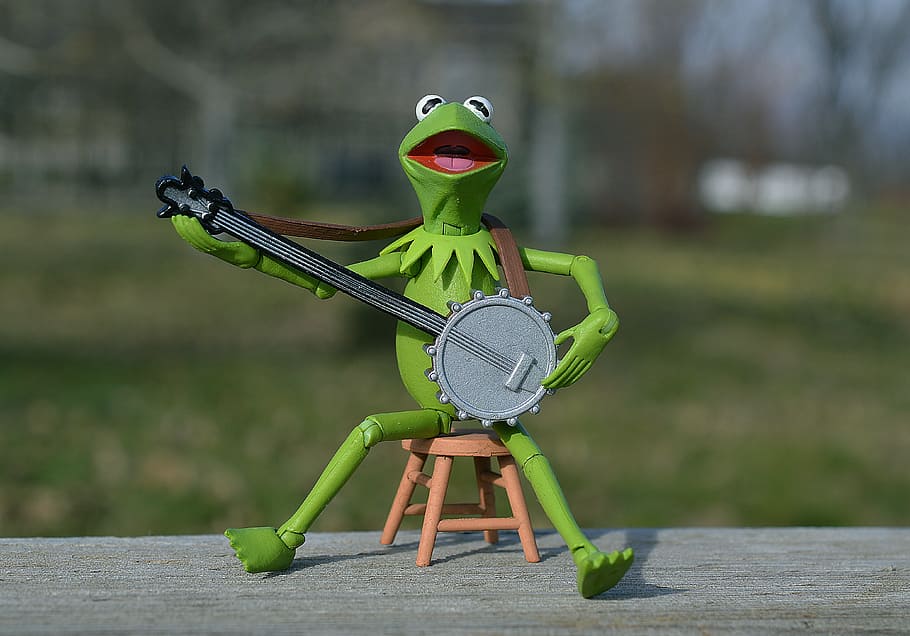 Kermit The Frog Playing Banjo, Muppet, Puppet, Toy, - Banjo Kermit The Frog - HD Wallpaper 