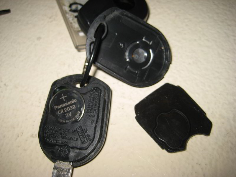 Ford Mustang Key Fob Battery Replacement Guide - 2014 Mustang Key Battery - HD Wallpaper 
