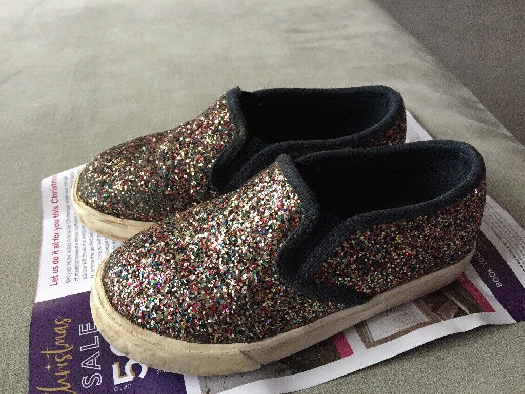 Slip-on Shoe - HD Wallpaper 