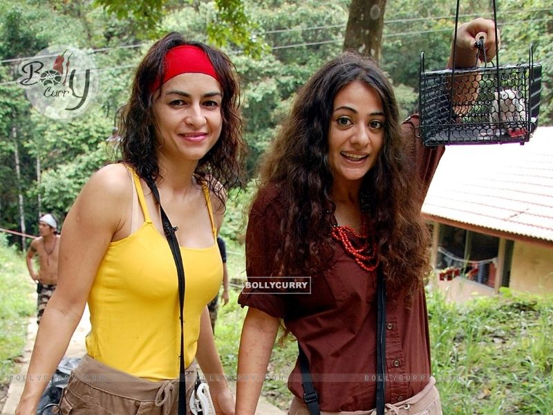 Anaida And Mona Size - Girl - HD Wallpaper 