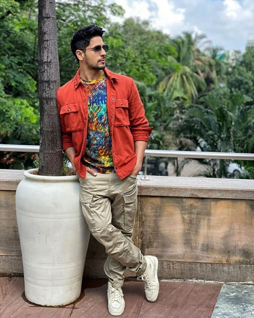 Sidharth Malhotra Marjaavaan Promotion - 819x1024 Wallpaper Sidharth Malhotra Marjaavaan Promotion - 819x1024 Wallpaper