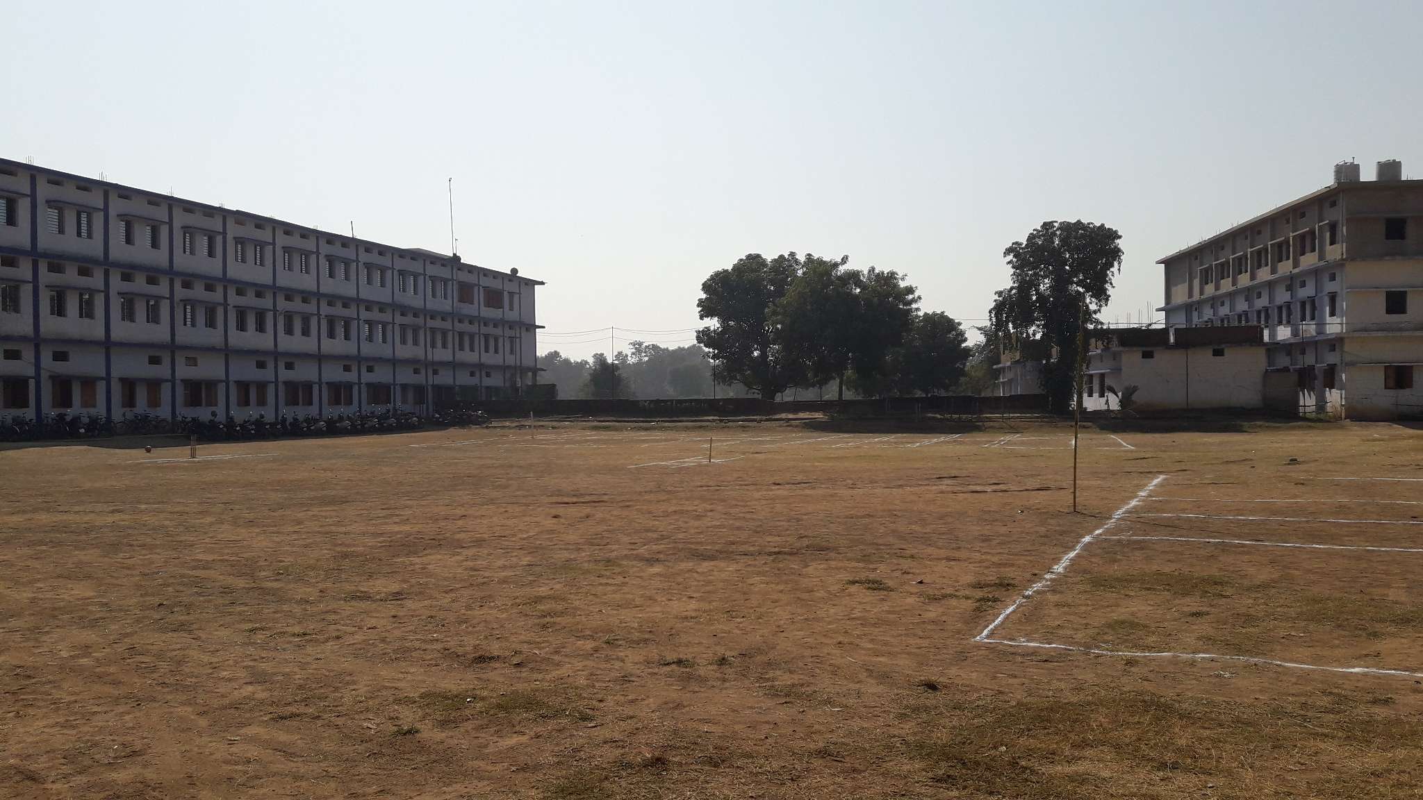 Mona Modern Eng Med School Raigarh Road Sarangarh - Mona Modern School Sarangarh - HD Wallpaper 