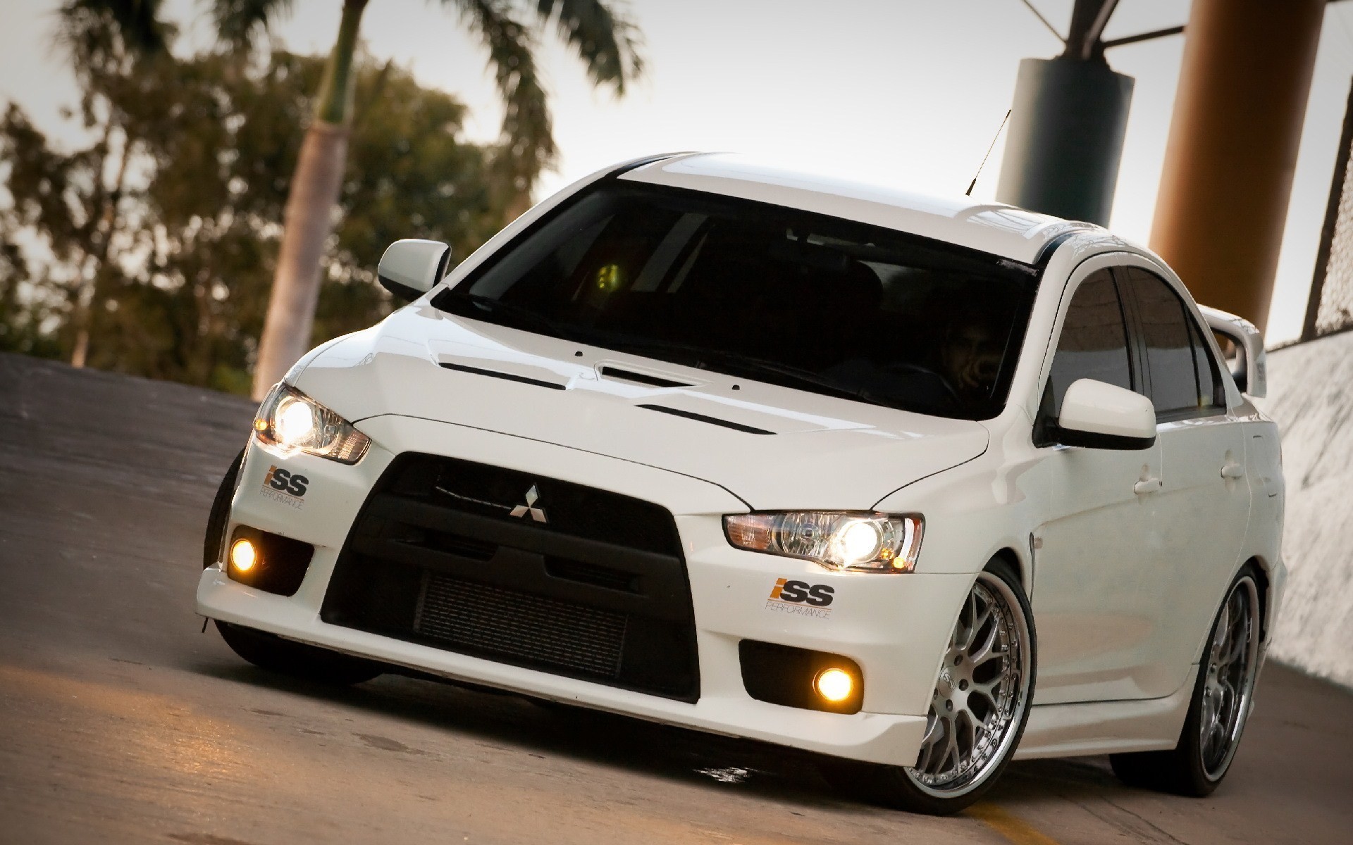 Car, Mitsubishi Lancer Evo Wallpapers Hd / Desktop - Mitsubishi Lancer Evo X Wallpaper Hd - HD Wallpaper 