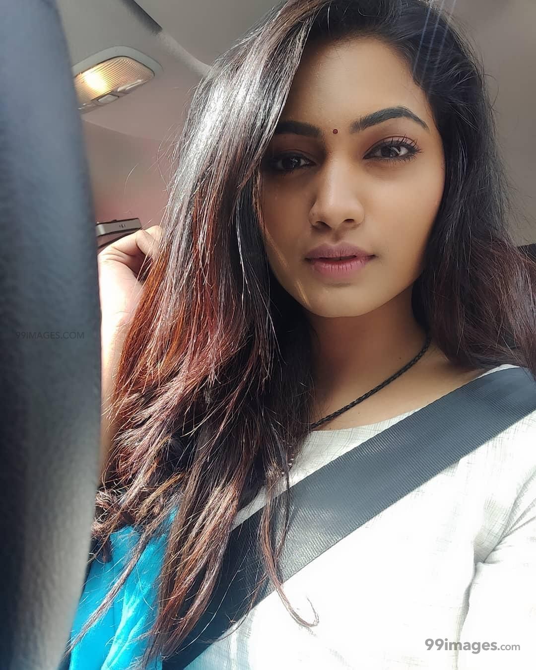 Actress Spandana Palli Latest Hot Photoshoot Images - Girl - HD Wallpaper 
