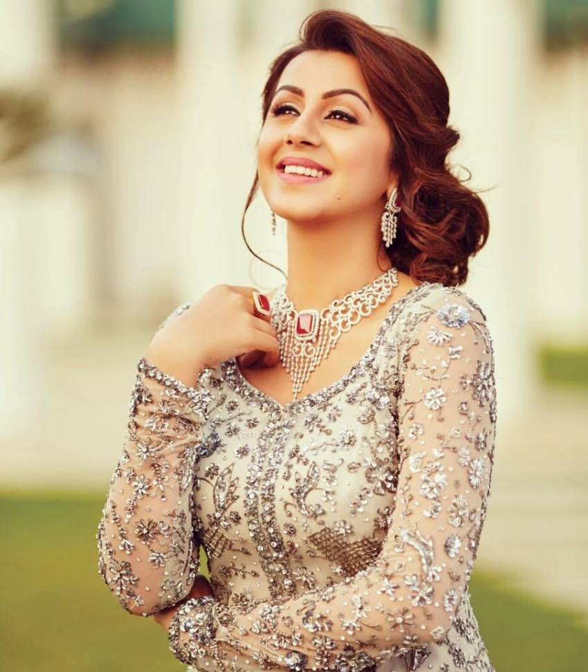 New Nikki Galrani Images Hd - HD Wallpaper 