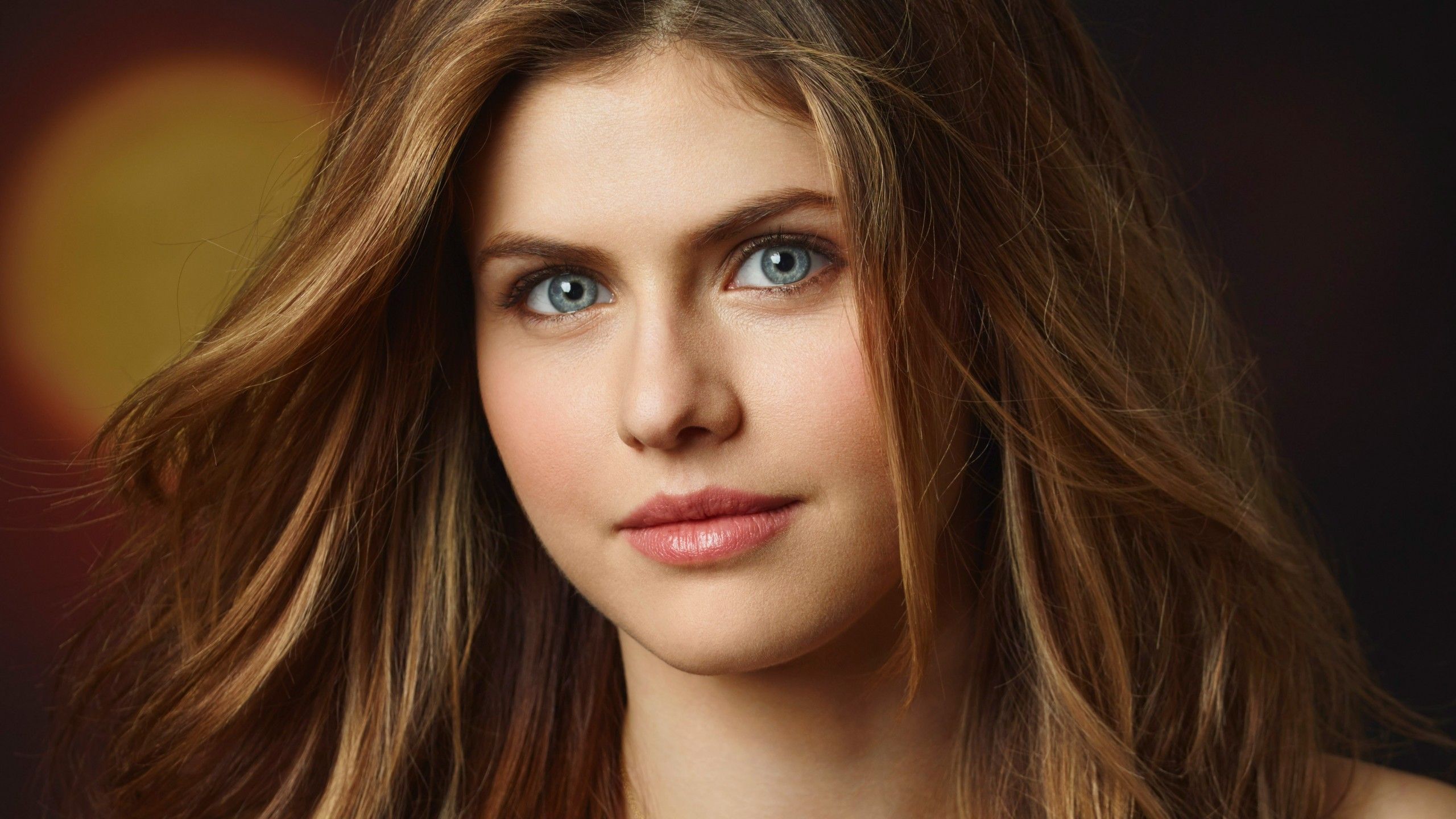 Alexandra Daddario Hot - HD Wallpaper 