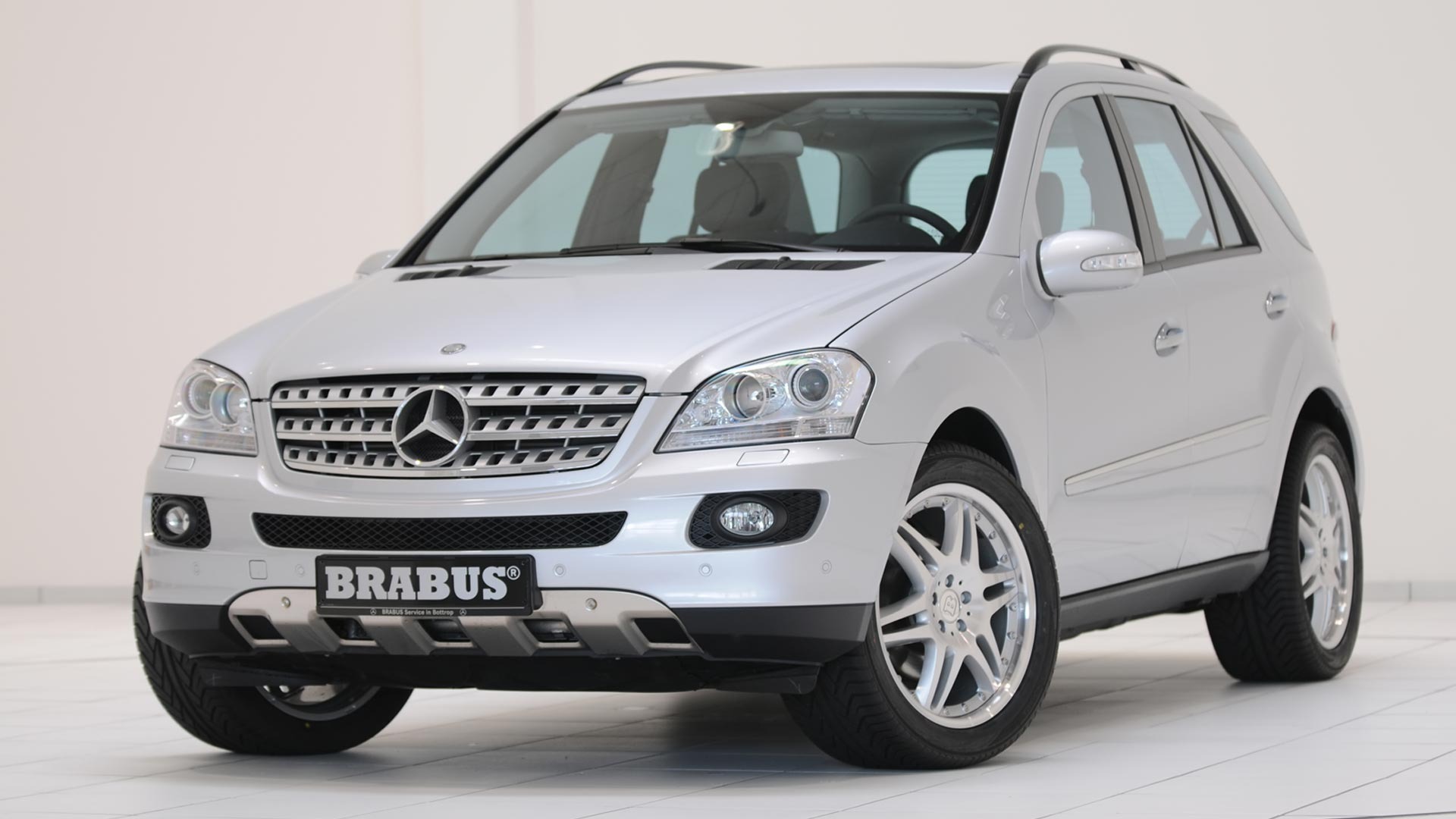 Mercedes-benz Ml 320 By Brabus - Mercedes Ml W164 - HD Wallpaper 