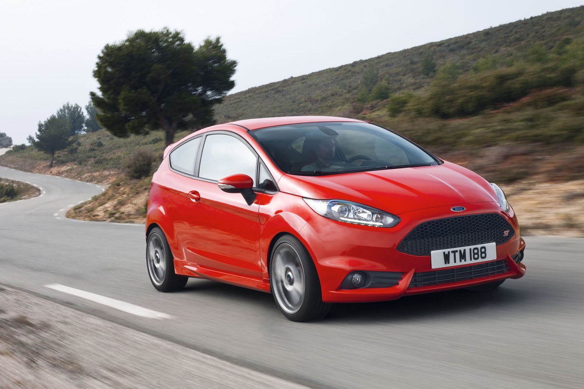 Ford Fiesta St Price In The Uk 2013 Wallpaper - 2014 Ford Fiesta St - HD Wallpaper 