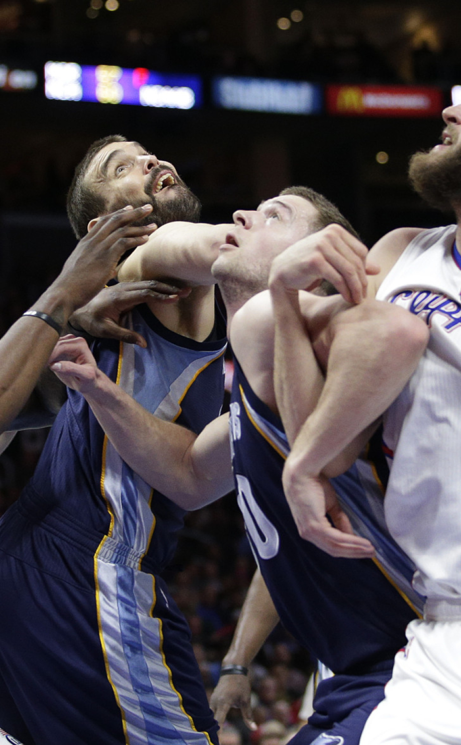 Basketball - HD Wallpaper 