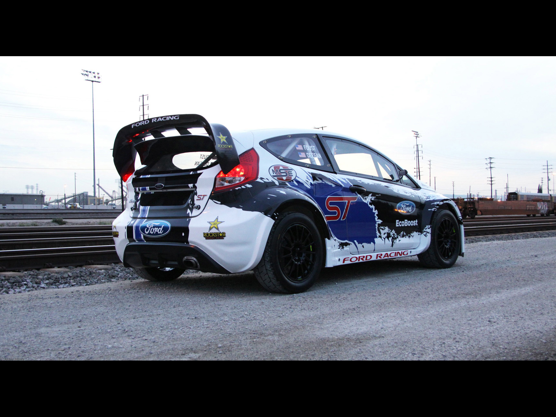 Ford Fiesta Racing Spoiler - HD Wallpaper 