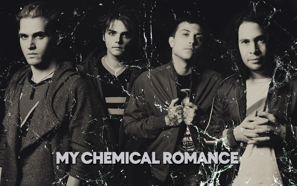 My Chemical Romance 2011 - HD Wallpaper 