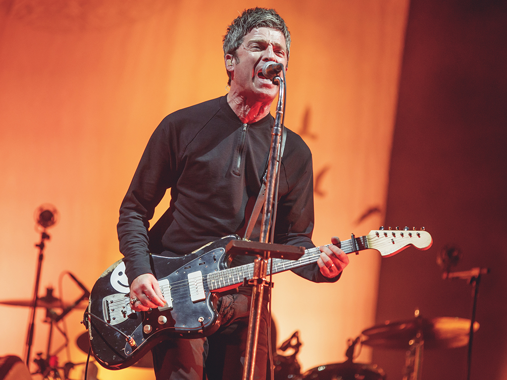 Blue Moon Rising Noel Gallagher - HD Wallpaper 