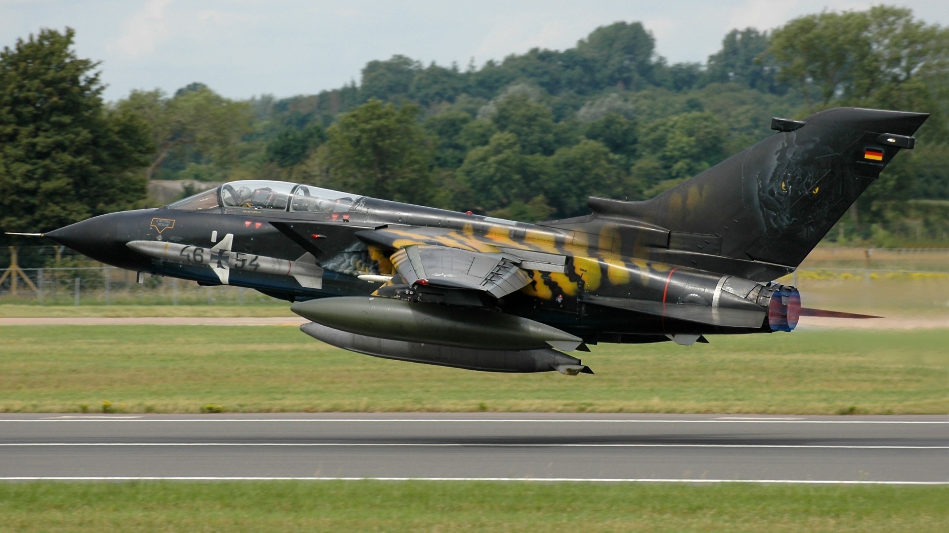 Luftwaffe Panavia Tornado - HD Wallpaper 