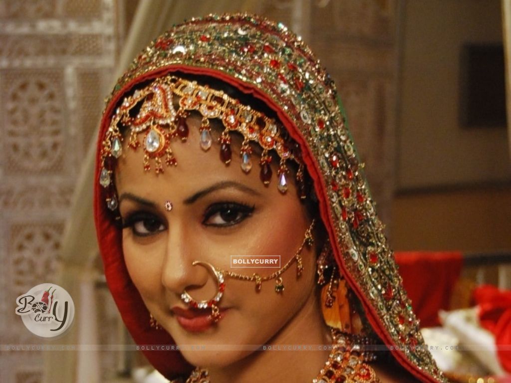 Hina Khan As Akshara Size - Akshara Hina Khan - HD Wallpaper 