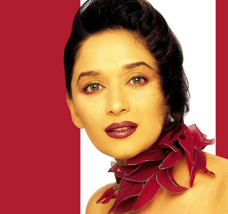 Madhuri Dixit - HD Wallpaper 