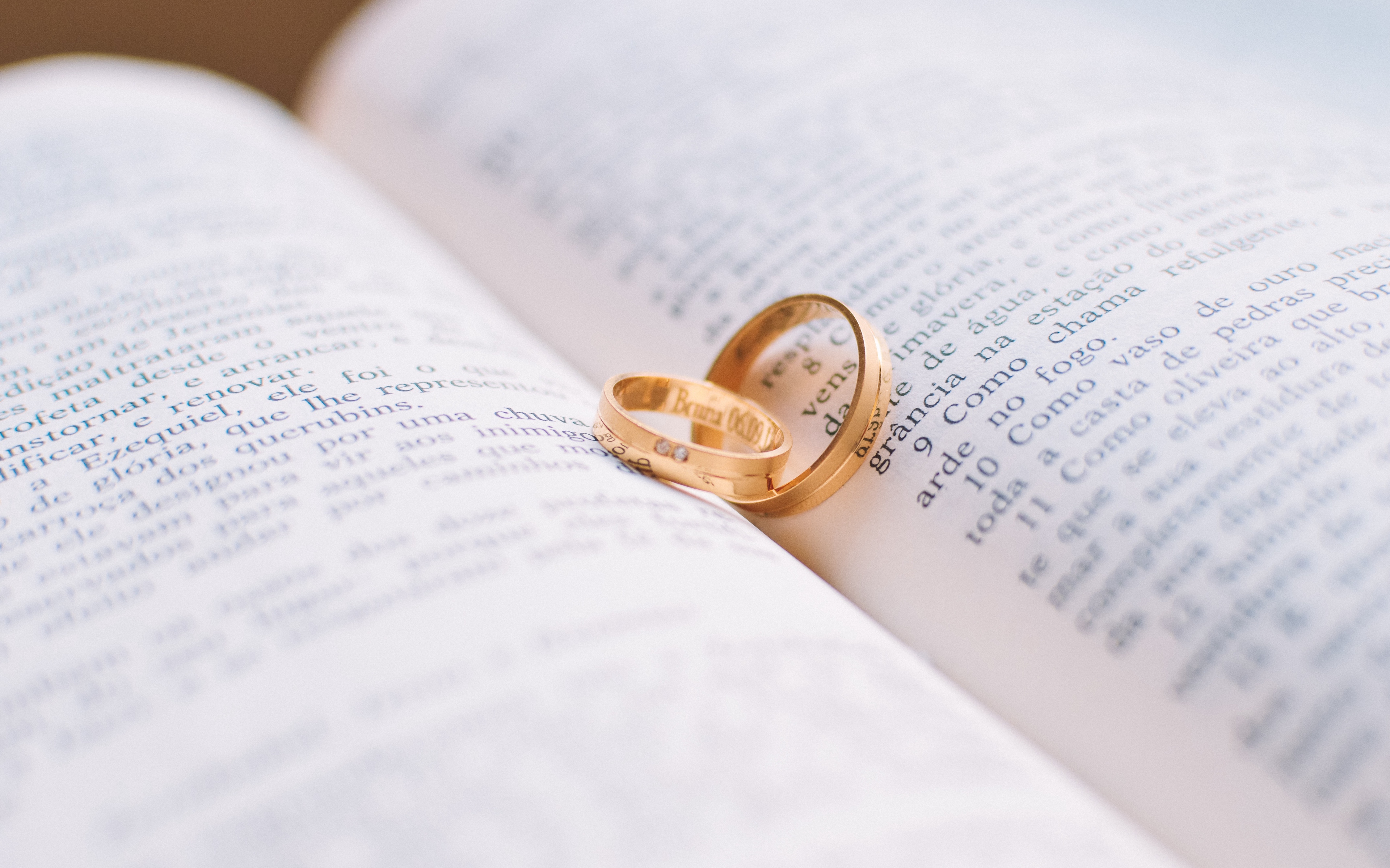 Wallpaper Rings, Wedding, Book, Couple, Love - Things That Symbolizes Marriage - HD Wallpaper 