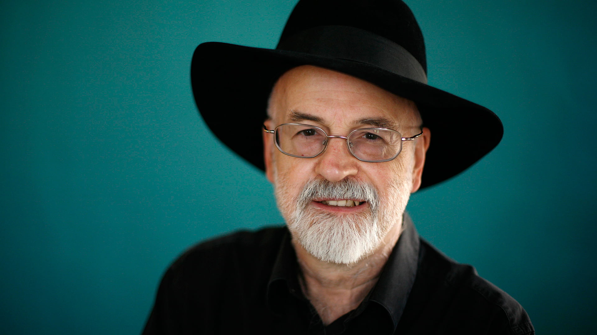 Terry Pratchett - HD Wallpaper 