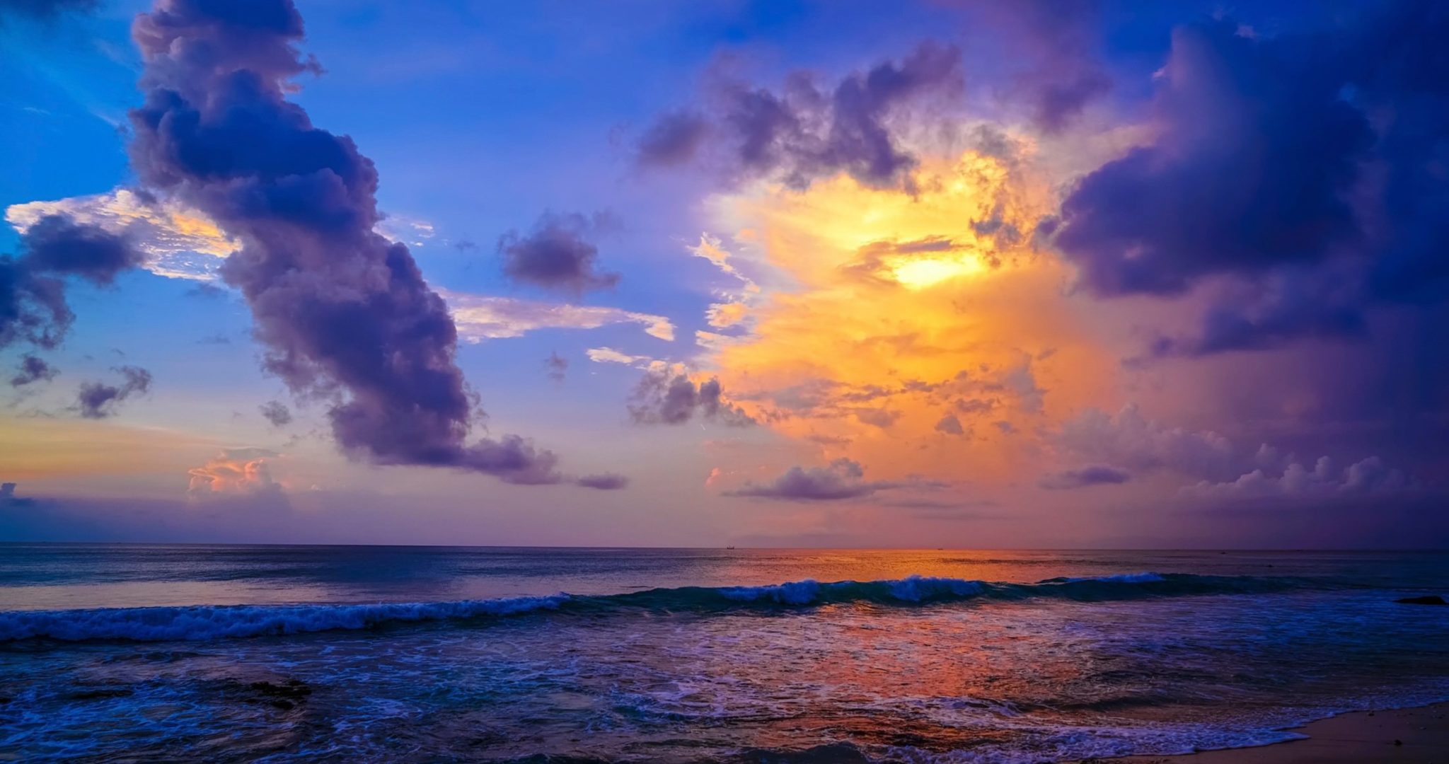 Sunset Bali Beach Ultra Hd Wallpapers 4k Download Free - Dreamland Beach -  2048x1080 Wallpaper 