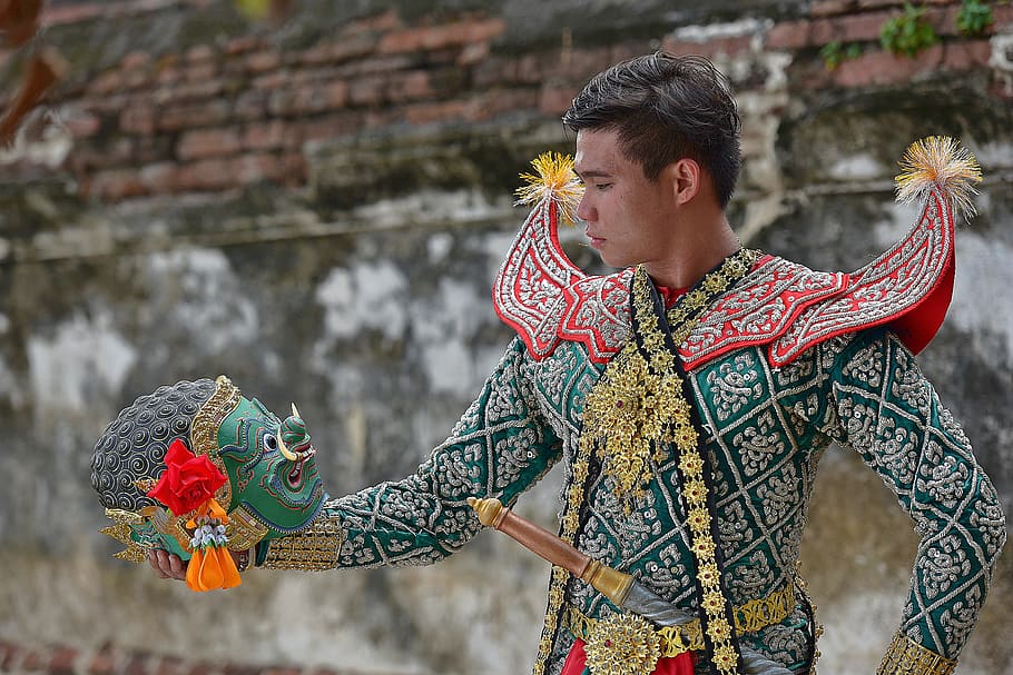 Man With Costume Holding Mask During Daytime, Khon, - Khon Ramayana - HD Wallpaper 