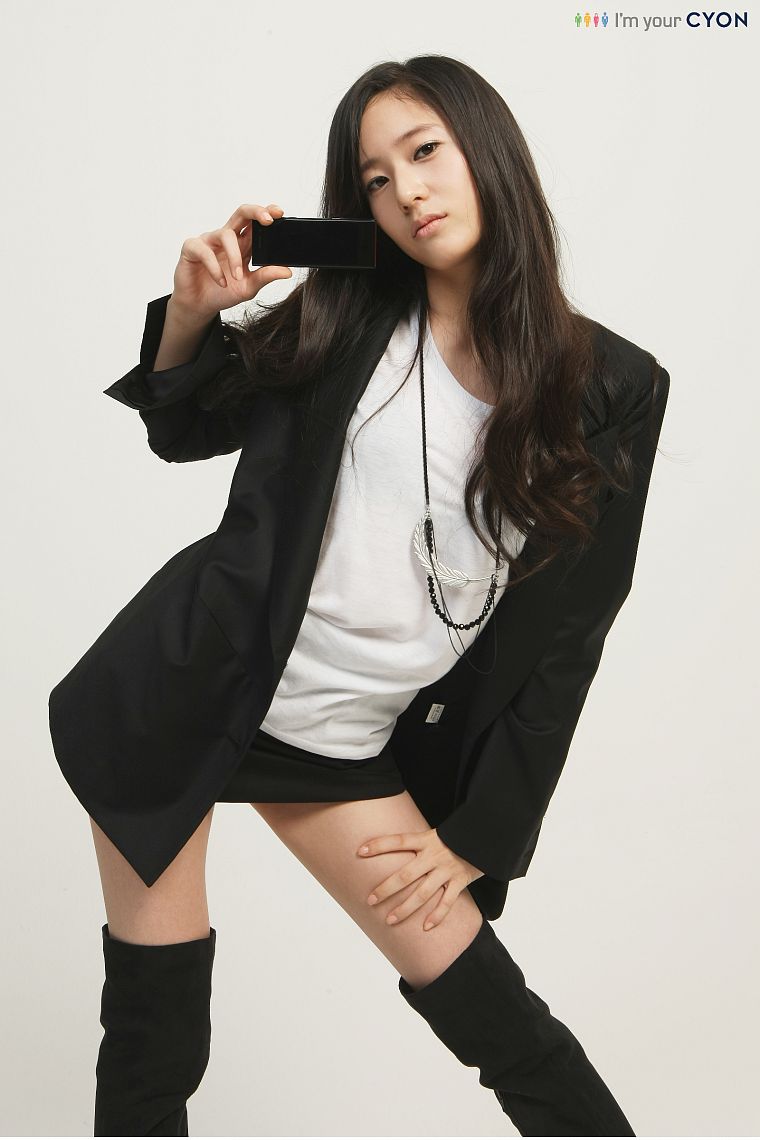 F X Krystal - HD Wallpaper 