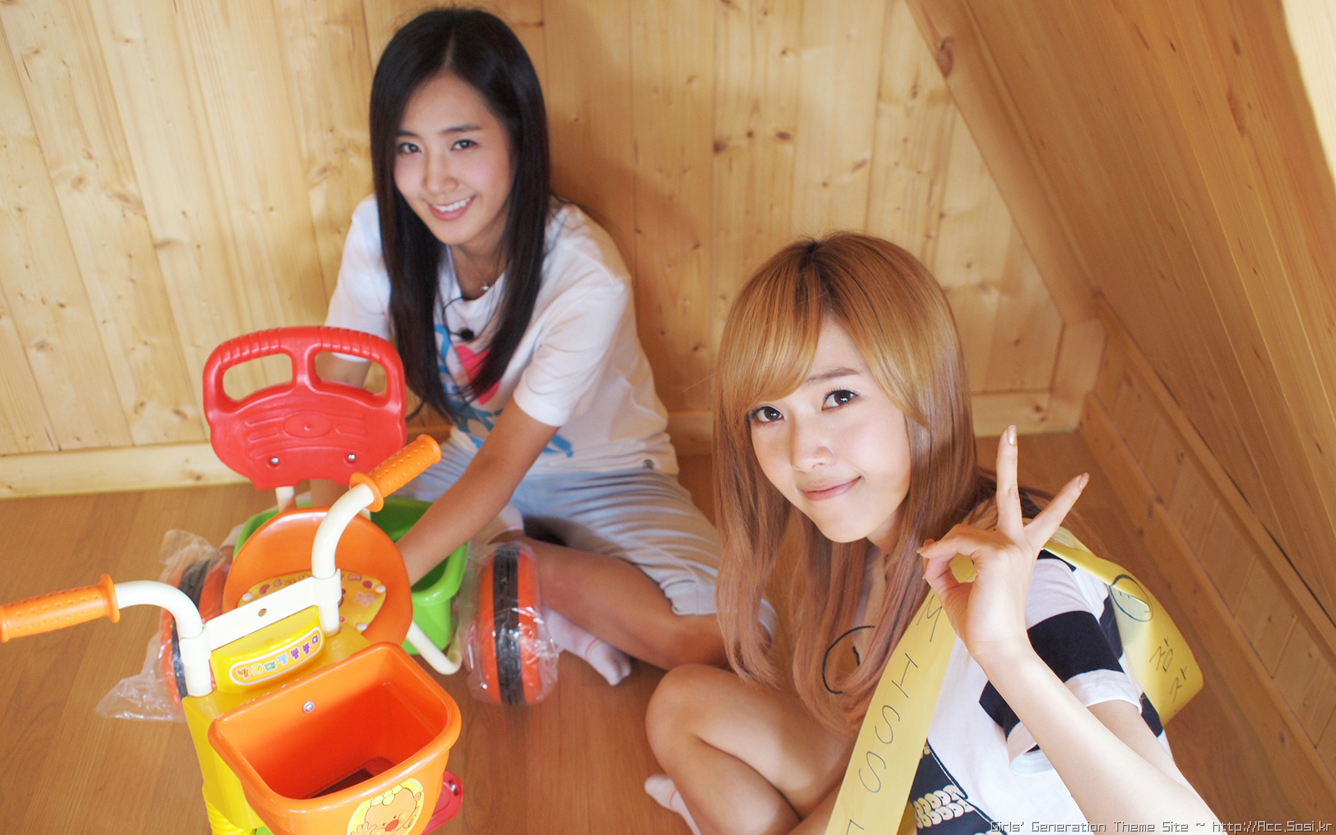 Yuri Jessica - HD Wallpaper 