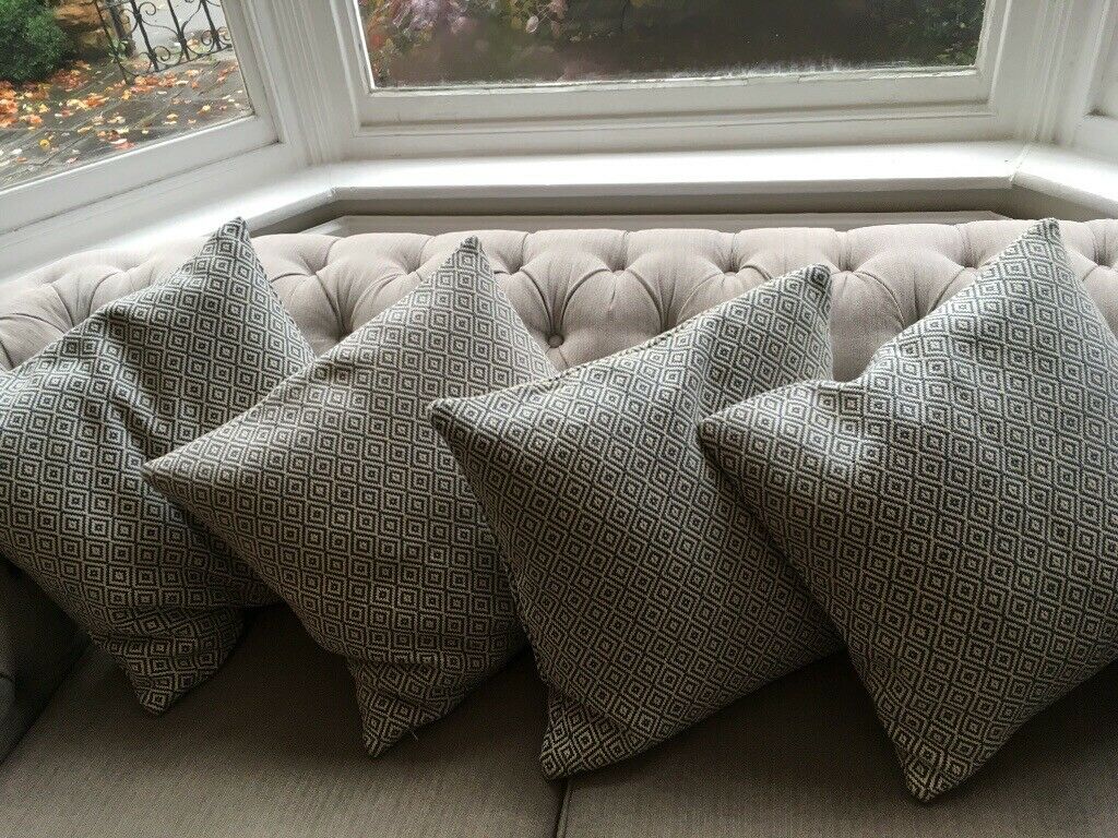 Cushion - HD Wallpaper 