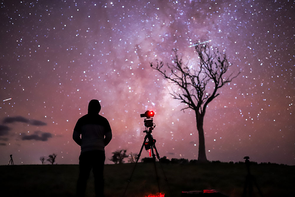 Behind The Scenes Photo Of An Astro Time-lapse With - Canon Eos 6d Mark Ii Astrophotography - HD Wallpaper 