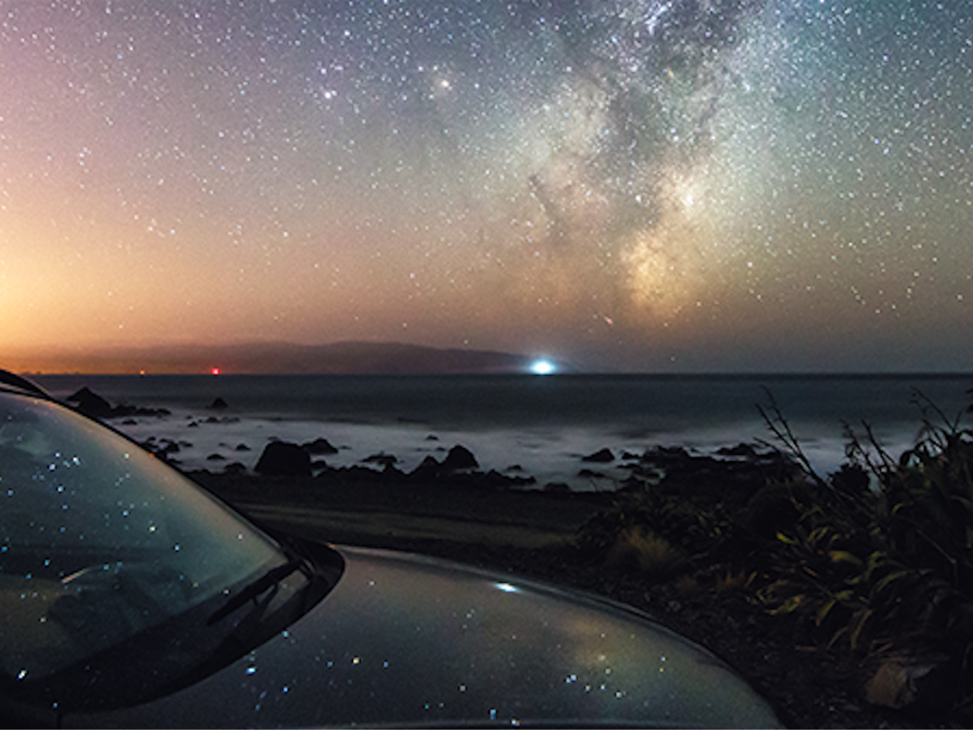 Stars Reflection On Car - HD Wallpaper 