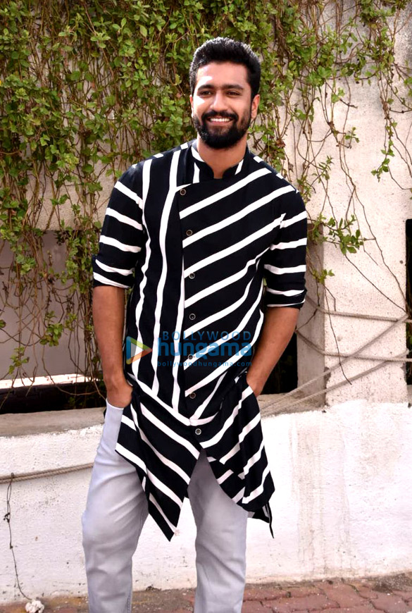 Alia Bhatt And Vicky Kaushal Snapped During Raazi Promotions - Vicky Kaushal Raazi Promotions - HD Wallpaper 