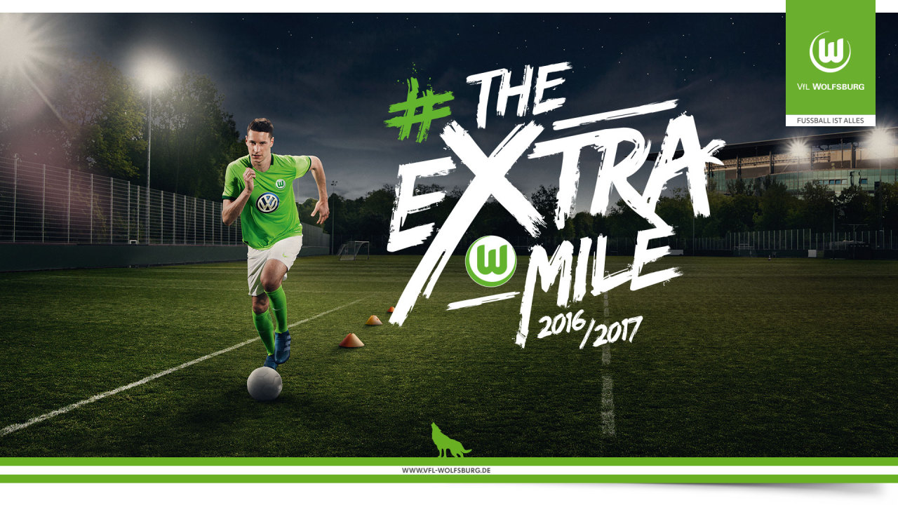 Kick Up A Soccer Ball - HD Wallpaper 