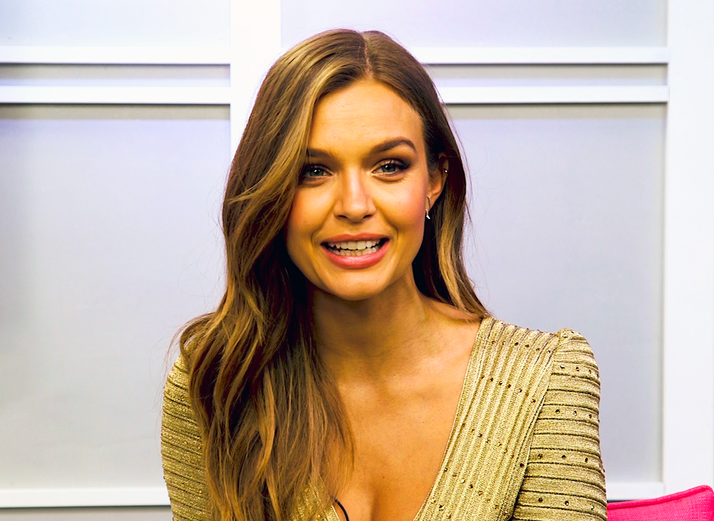 Josephine Skriver - HD Wallpaper 