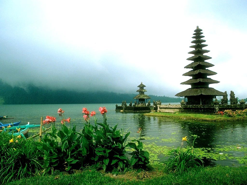 Things To Do - Pura Ulun Danu Bratan - HD Wallpaper 