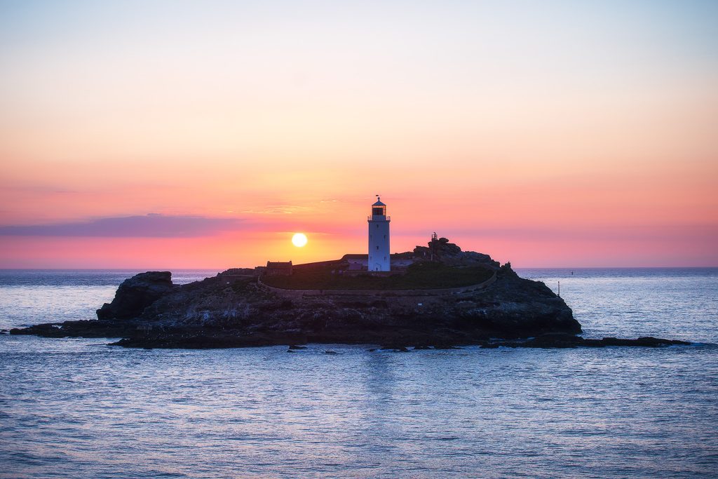 Godrevy Lighthouse - Sea - HD Wallpaper 