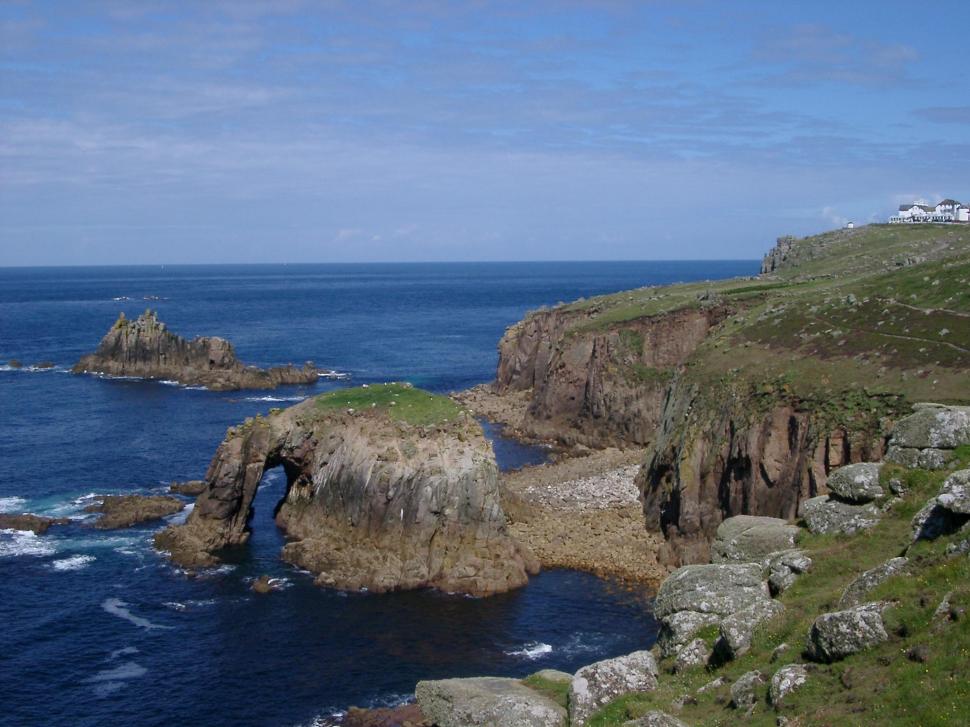 Ls End, Cornwall Uk Wallpaper,isolated Rock Hd Wallpaper,grass - Enys Dodnan Lands End - HD Wallpaper 