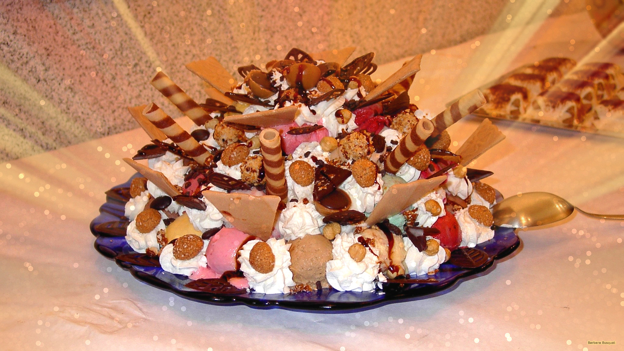 Cute Ice Cream Wallpapers Wallpaper - Chocolate - HD Wallpaper 