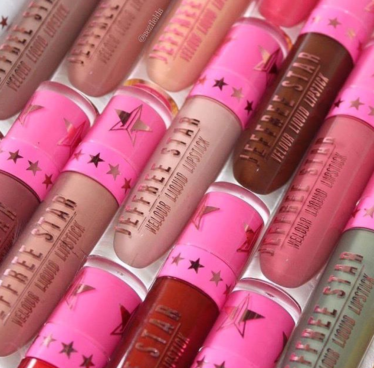 Jeffree Star, Wallpaper And Makeup - Lip Gloss - HD Wallpaper 