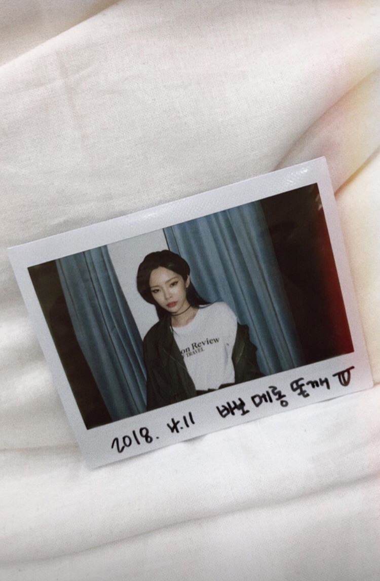 Aesthetic, Girl, And Picture Image - Girl - HD Wallpaper 