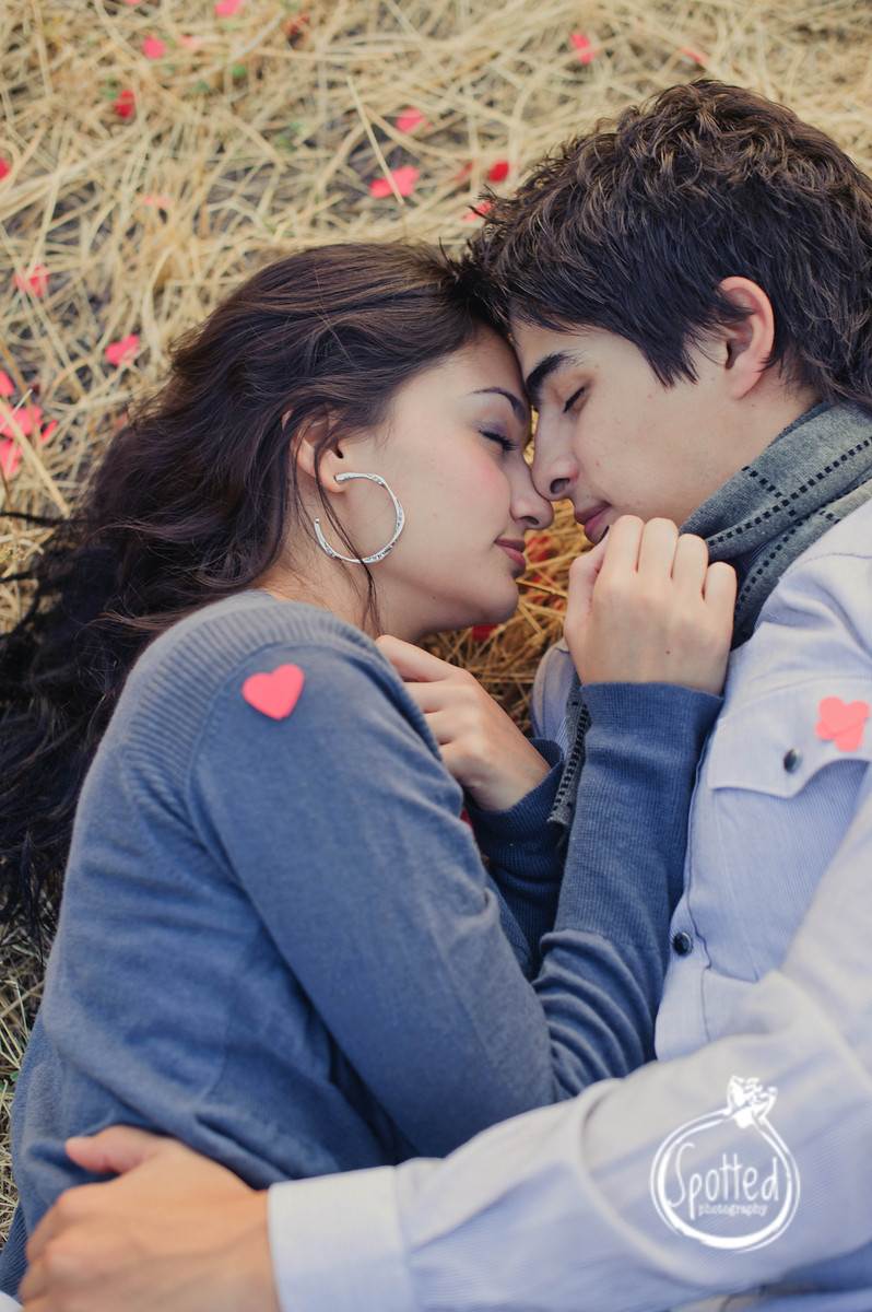 Love Romantic Boys And Girls Wallpapers And Pictures - Love Couple Pics Hd - HD Wallpaper 