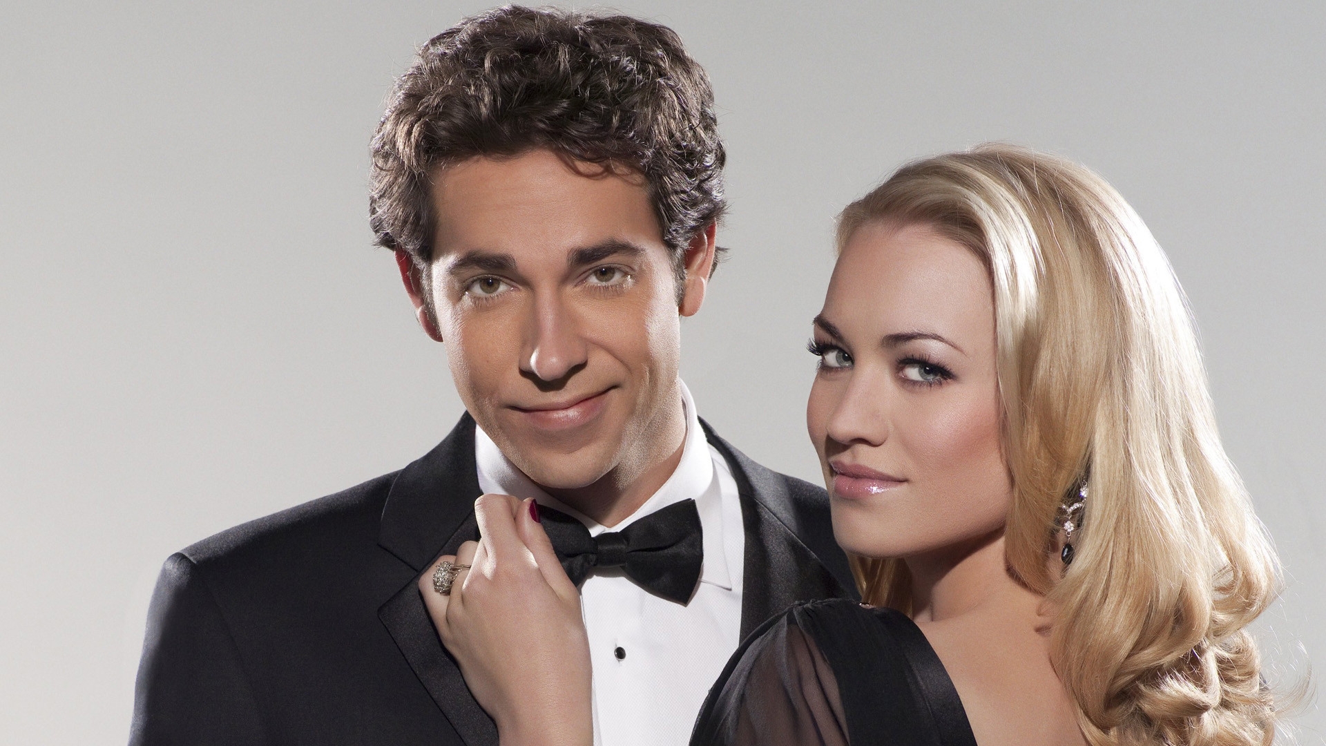 Chuck, Zachary Levi, Yvonne Strahovski, Tv Series - HD Wallpaper 