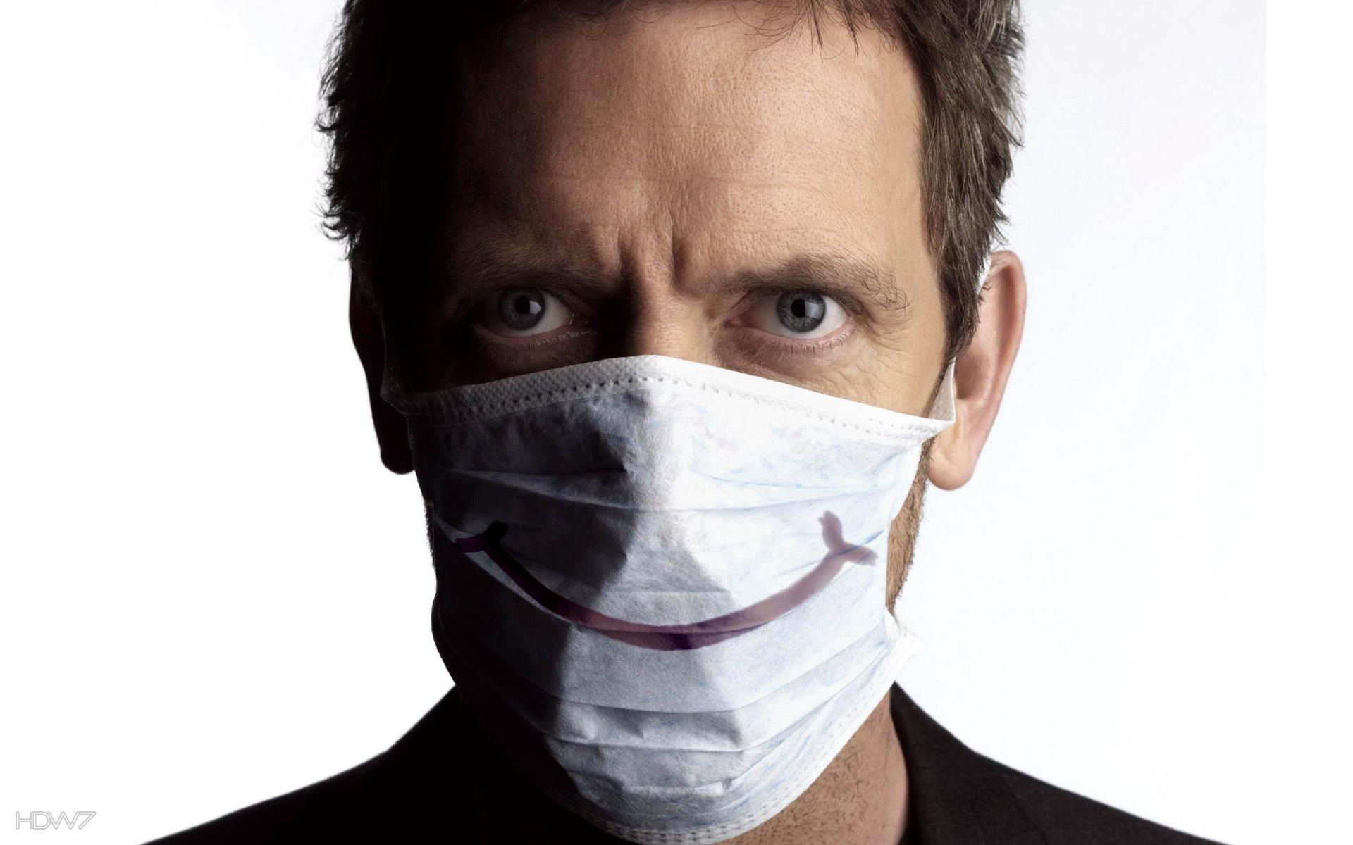Dr House Smile - Dr House With Mask - HD Wallpaper 