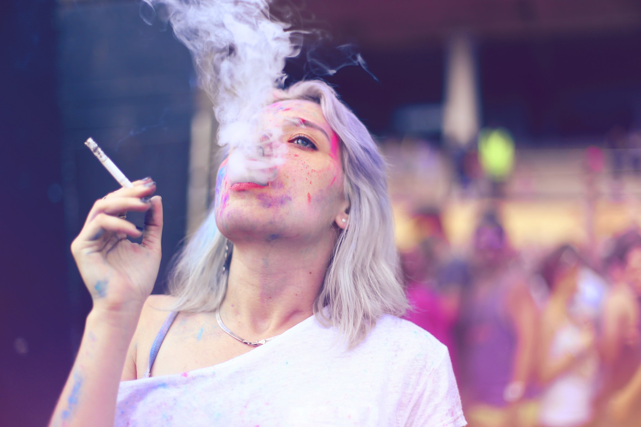 Holi Smoking - HD Wallpaper 