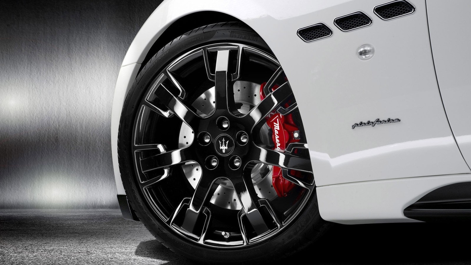 Car Wheels Wallpaper Lobethal Grand Carnival Circuit - Maserati Gran Turismo - HD Wallpaper 