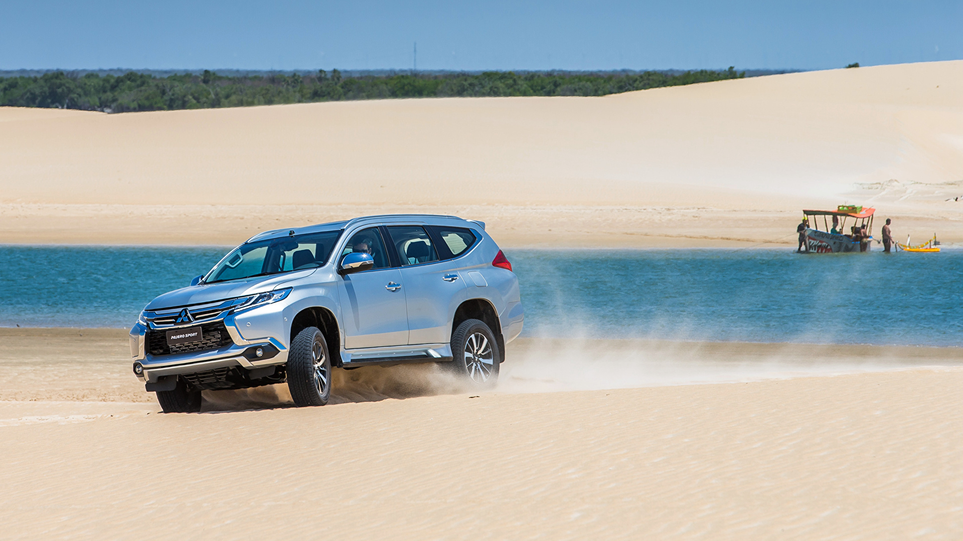 Pajero Sport - HD Wallpaper 