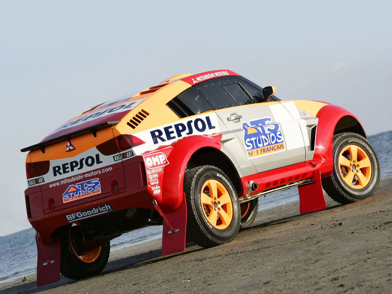 Mitsubishi Pajero Evo Dakar - HD Wallpaper 