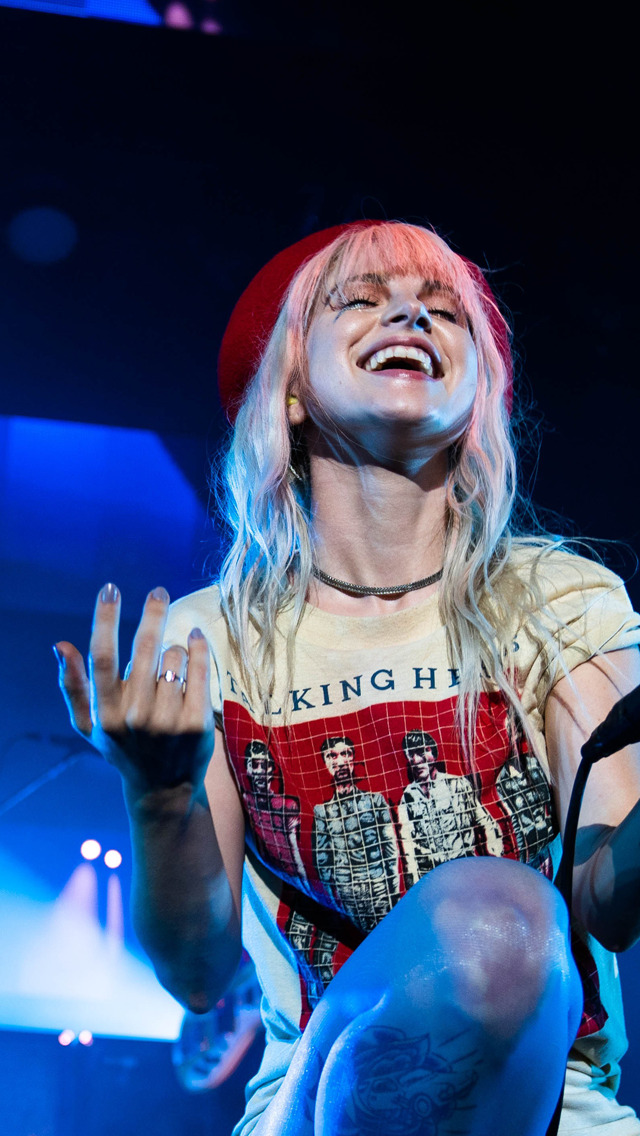 Essa Mulher É Mt Linda Mesmo
like Or Reblog If You - Hayley Williams Wallpaper Iphone Hd - HD Wallpaper 