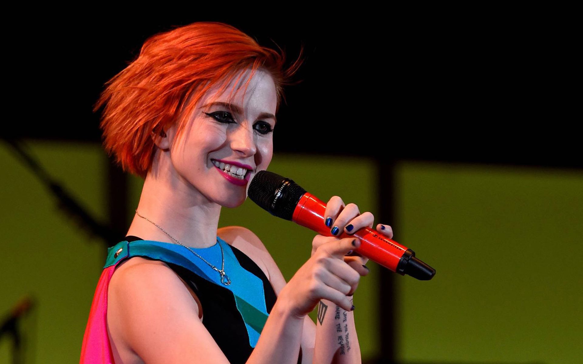 хэйли. Paramore солистка. хейли уильямс в россии. вокалистка paramore хейли уильямс. Paramore хейли уильямс.