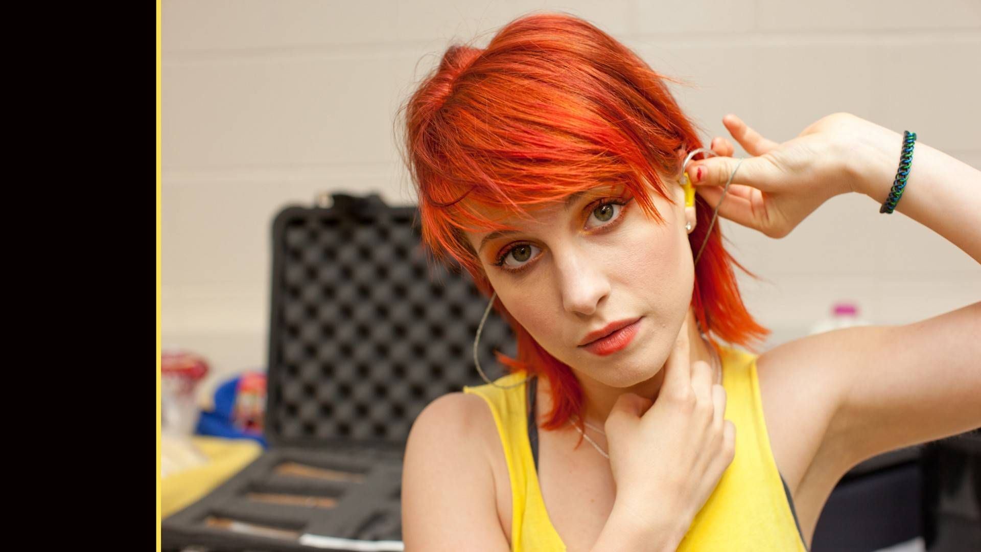 Hayley Williams 2011 - HD Wallpaper 