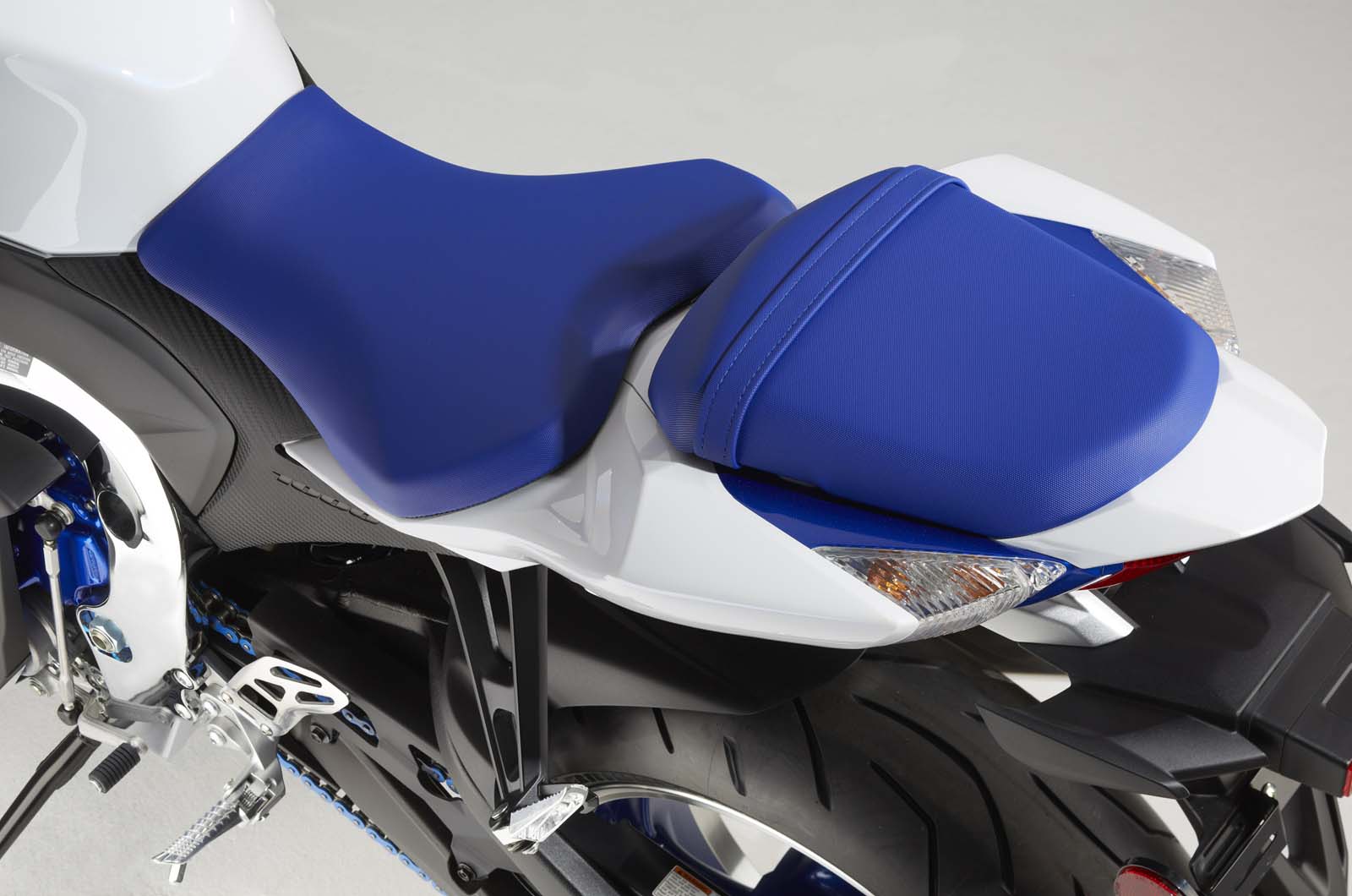 Suzuki Gixxer Seat Modification - HD Wallpaper 