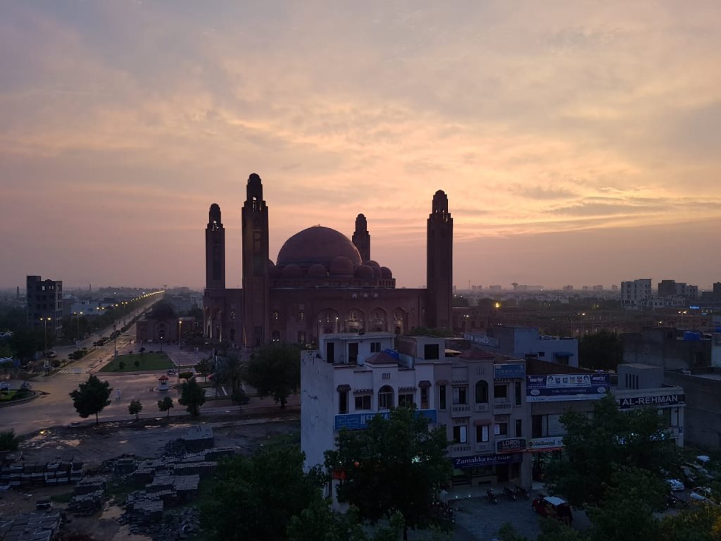 Apartments For Sale In Bahria Town Lahore - Skyscraper - HD Wallpaper 