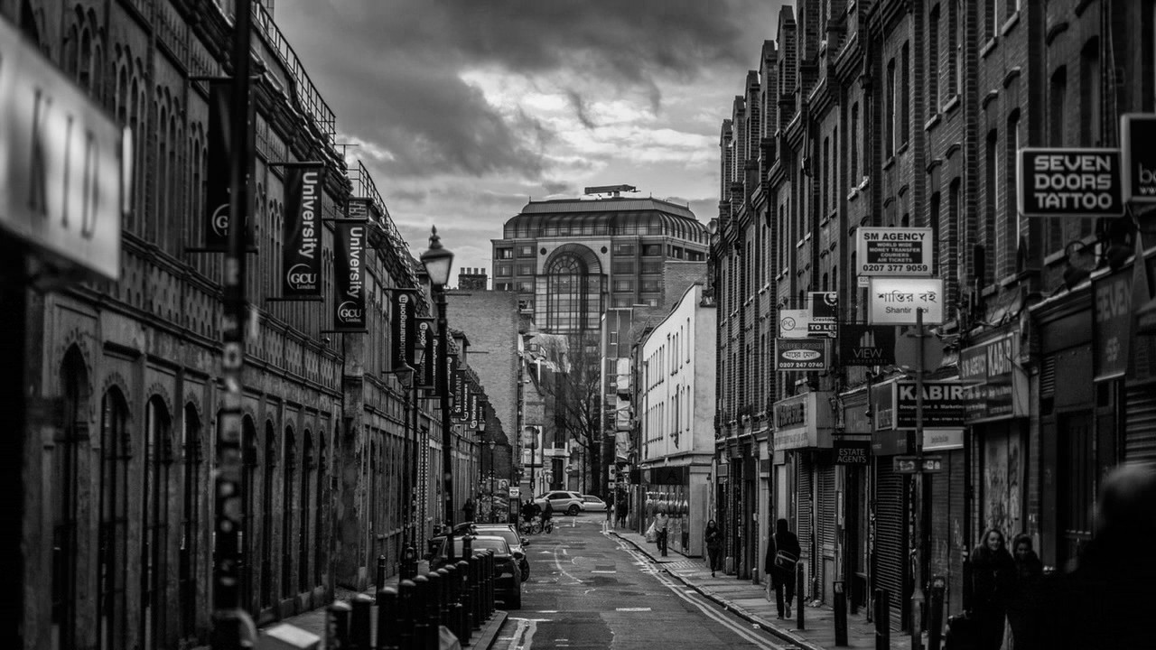 Old City Black And White - HD Wallpaper 